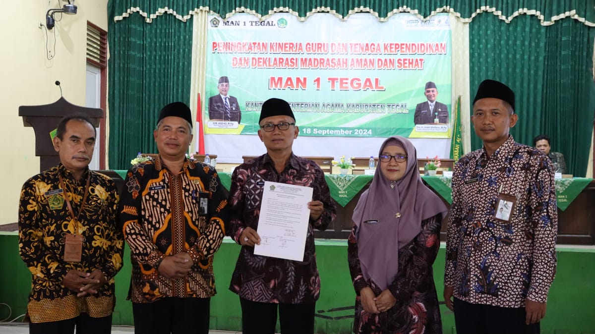 Kepala Kemenag Kabupaten Tegal Deklarasikan Program "Madrasah Aman dan Sehat" di MAN 1 Tegal