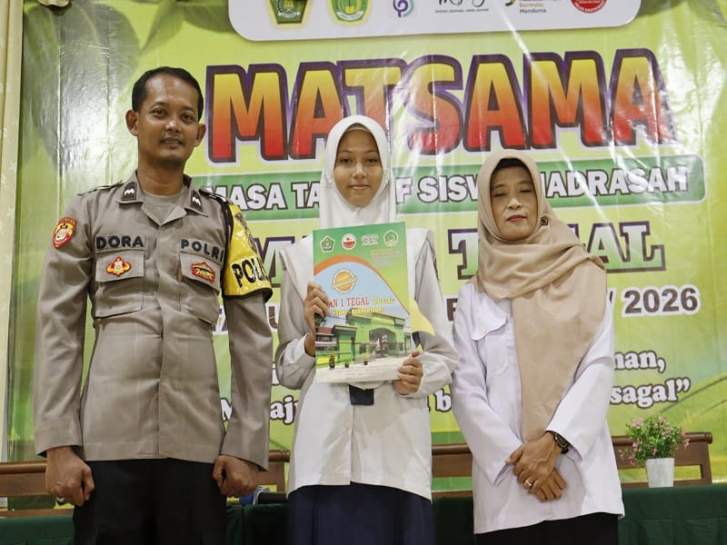 Polsek Lebaksiu Berikan Materi di MATSAMA MAN 1 Tegal: Gerakan Anti Rokok, NAPZA, dan Bullying