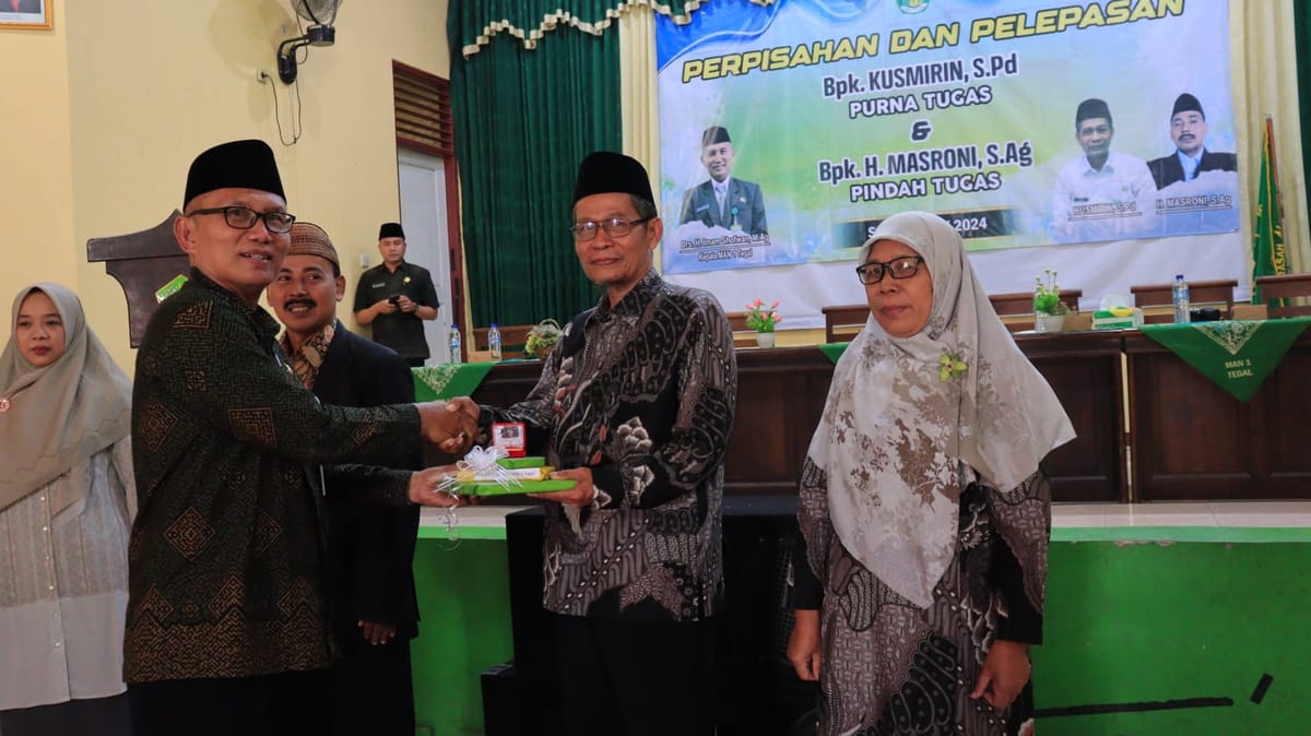 20 Tahun Mengabdi di MAN 1 Tegal, Kusmirin Masuki Masa Purna Bakti