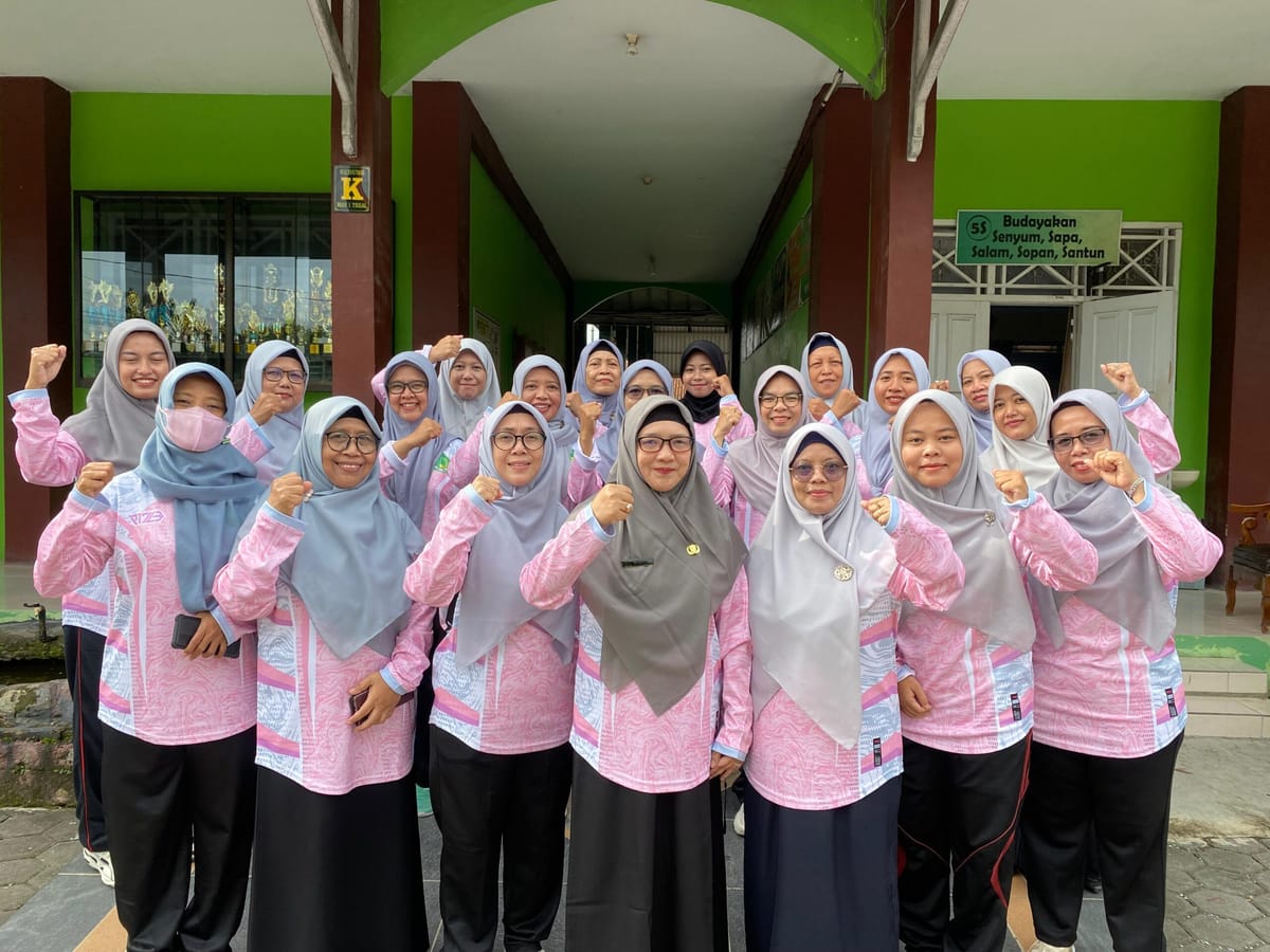 Gagal Ke Final, Tim Voli Putri MAN 1 Tegal Raih Juara 3 di POR PGRI Kemenag Kab. Tegal