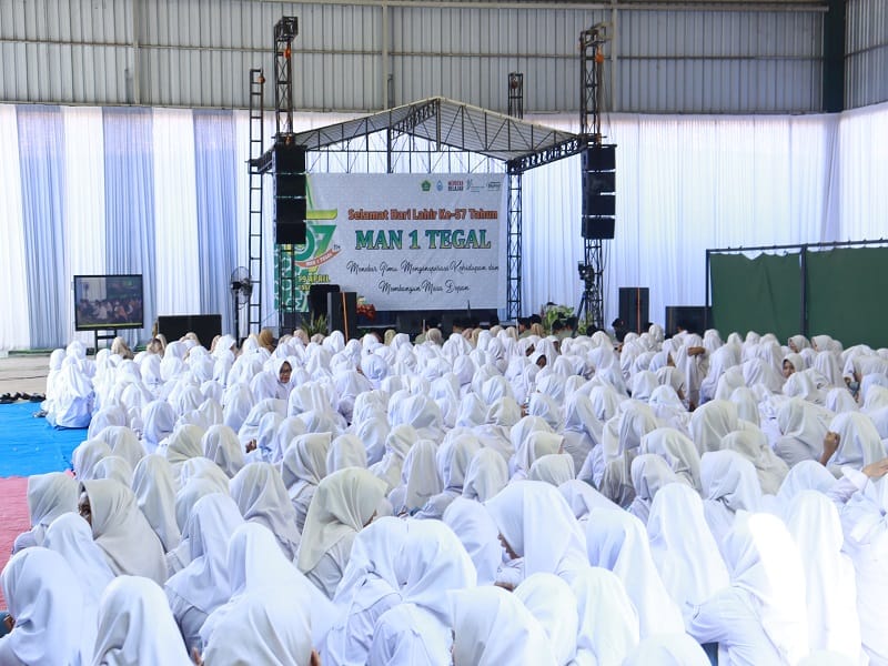MAN 1 Tegal Peringati Milad Ke-57 dengan Semangat Menebar Ilmu dan Membangun Masa Depan