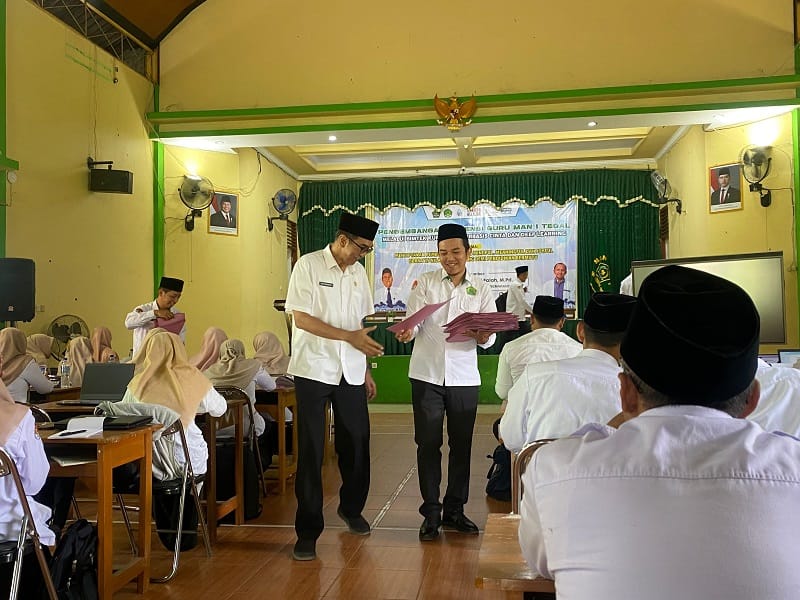 Sambut Tahun Ajaran Baru 2025/2026, MAN 1 Tegal Gelar Rapat Pembagian Tugas