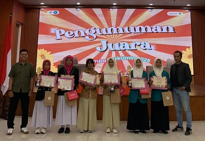 Tim GlowNHA Riset MAN 1 Tegal Juara 1 Lomba Esai Ilmiah Kurkumin Fakultas Farmasi Universitas Gadjah Mada 2025