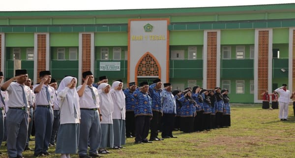 Khidmat, MAN 1 Tegal Gelar Upacara Peringatan Hari Pahlawan Nasional