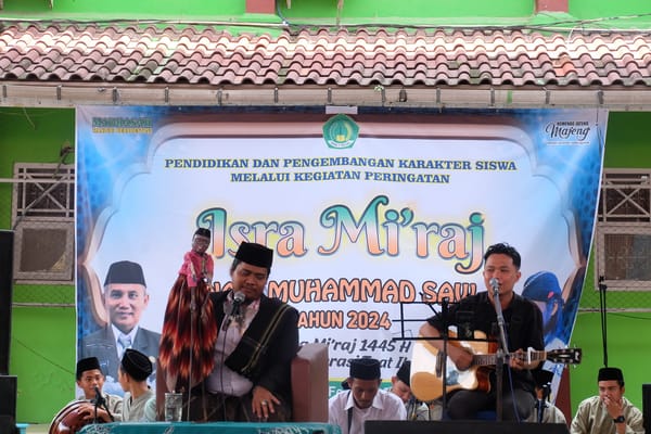 Peringati Isra Mikraj, MAN 1 Tegal Gelar Pengajian di Lapangan Indoor