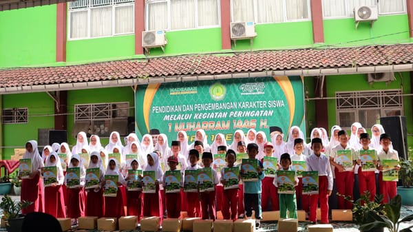 Sambut Tahun Baru Hijriah, MAN 1 Tegal Gelar Pengajian Muharram dan Santunan Anak Yatim