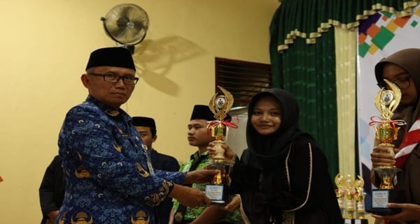 Dua Siswa MAN 1 Tegal Raih Juara 1 dan 3 Lomba Pidato Tingkat MA Kab. Tegal 2023
