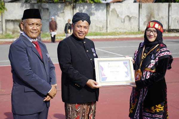 MAN 1 Tegal di Ganjar Penghargaan Sebagai Kontributor Berita Website Terbaik di Kemenag Kab. Tegal