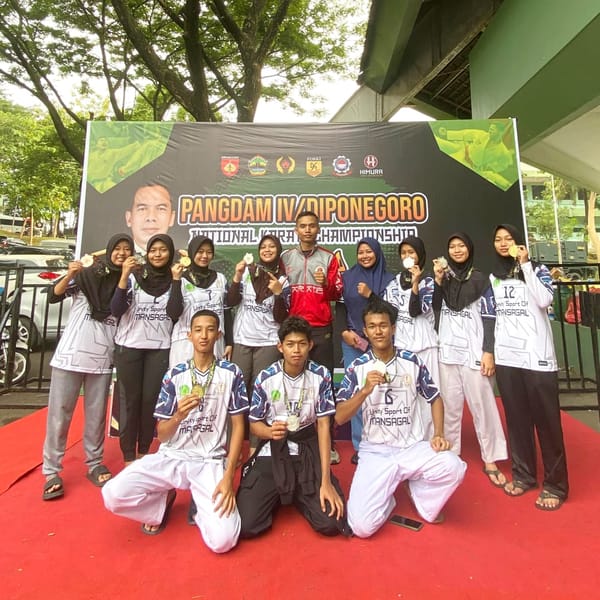 Karate MAN 1 Tegal Borong 10 Medali di Pangdam IV/Diponegoro National Karate Championship 2024