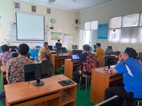 Waka Kurikulum MAN 1 Tegal Gelar Rapat Koordinasi Persiapan Cetak RDM