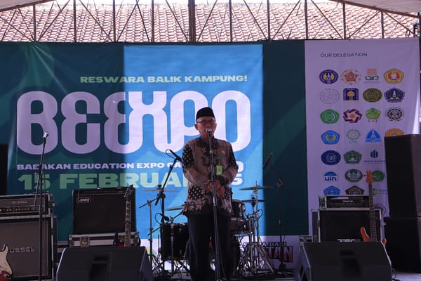 Kepala MAN 1 Tegal Buka Kegiatan Be Expo Kampus 2025