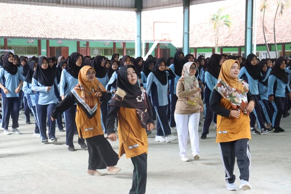 Sehat dan Ceria, Senam Bersama MAN 1 Tegal Jadi Momen Kebersamaan