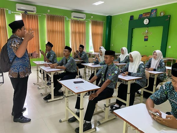 10 Anggota Paskibra MAN 1 Tegal Ikuti Seleksi Calon Paskibraka Tingkat Kabupaten Tegal: Tahap 1 Tes Ideologi dan Wawasan Kebangsaan