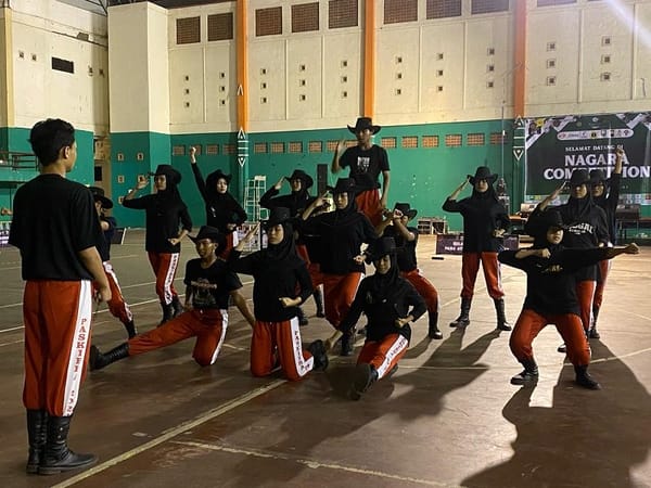 Tengah Malam, Tim Paskibraka MAN 1 Tegal Tetap Semangat Ikuti UCL di Ajang Paskibra Nagara Competition