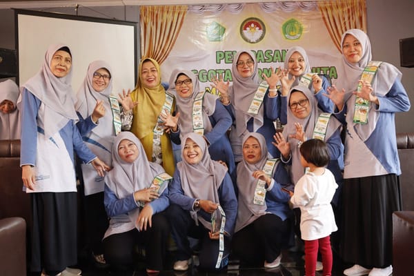 MAN 1 Tegal Gelar Perpisahan untuk Dua Anggota Dharma Wanita: Penuh Tawa, Kebahagian dan Apresiasi