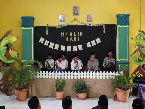Momentum Meneladani Sifat Rosul, Siswa MAN 1 Tegal Adakan Peringatan Maulid Nabi Muhammad SAW